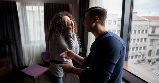 Couple fighting over phone